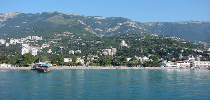 Yalta by cruiseportatlas.com - john morn/flickr.com creative commons